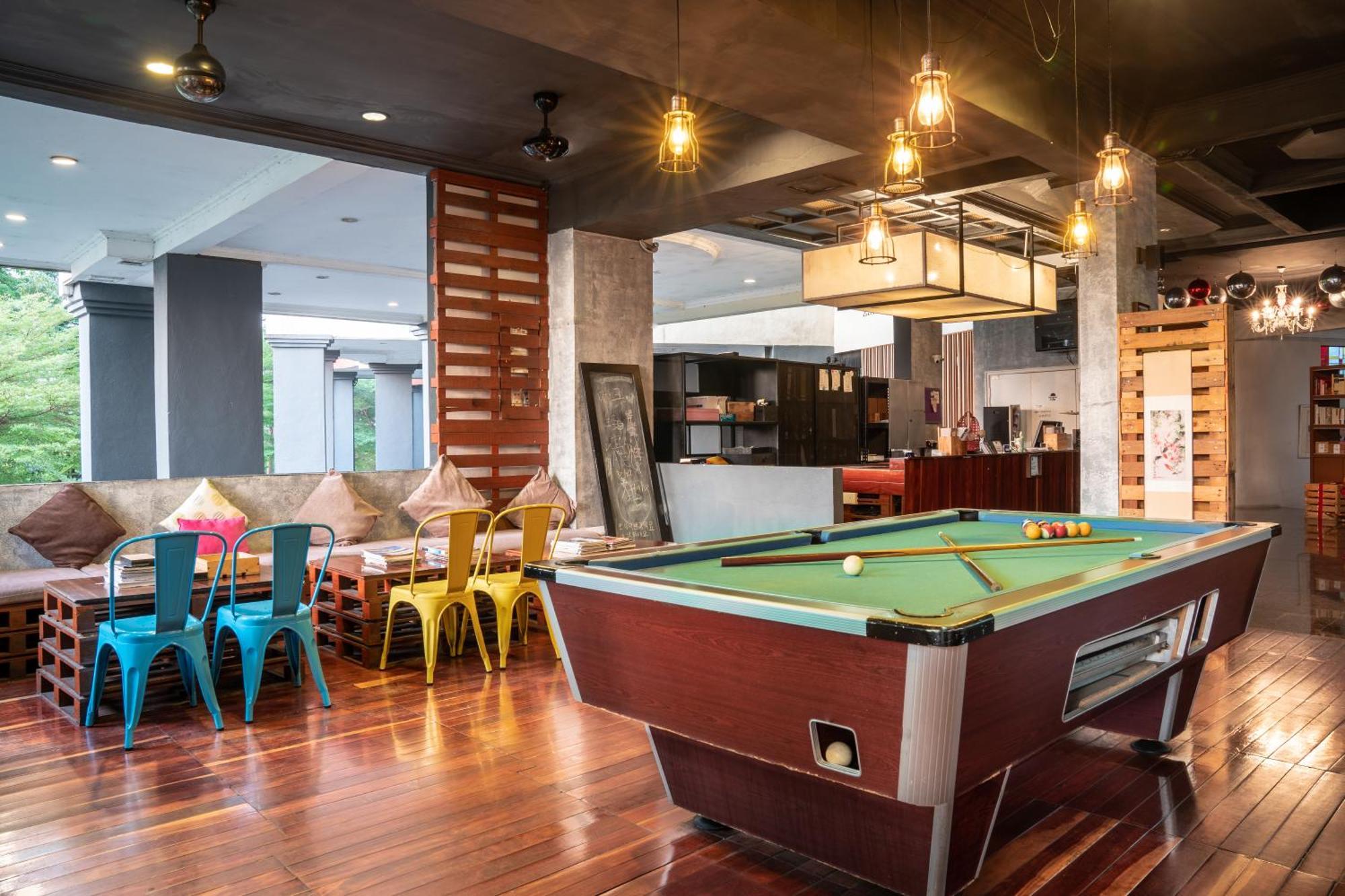 Century Bay Private Residences Sungai Dua Bukit Bagian luar foto
