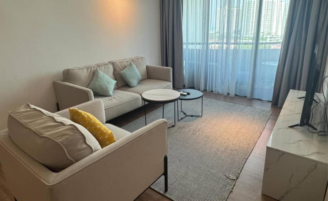 Century Bay Private Residences Sungai Dua Bukit Bagian luar foto