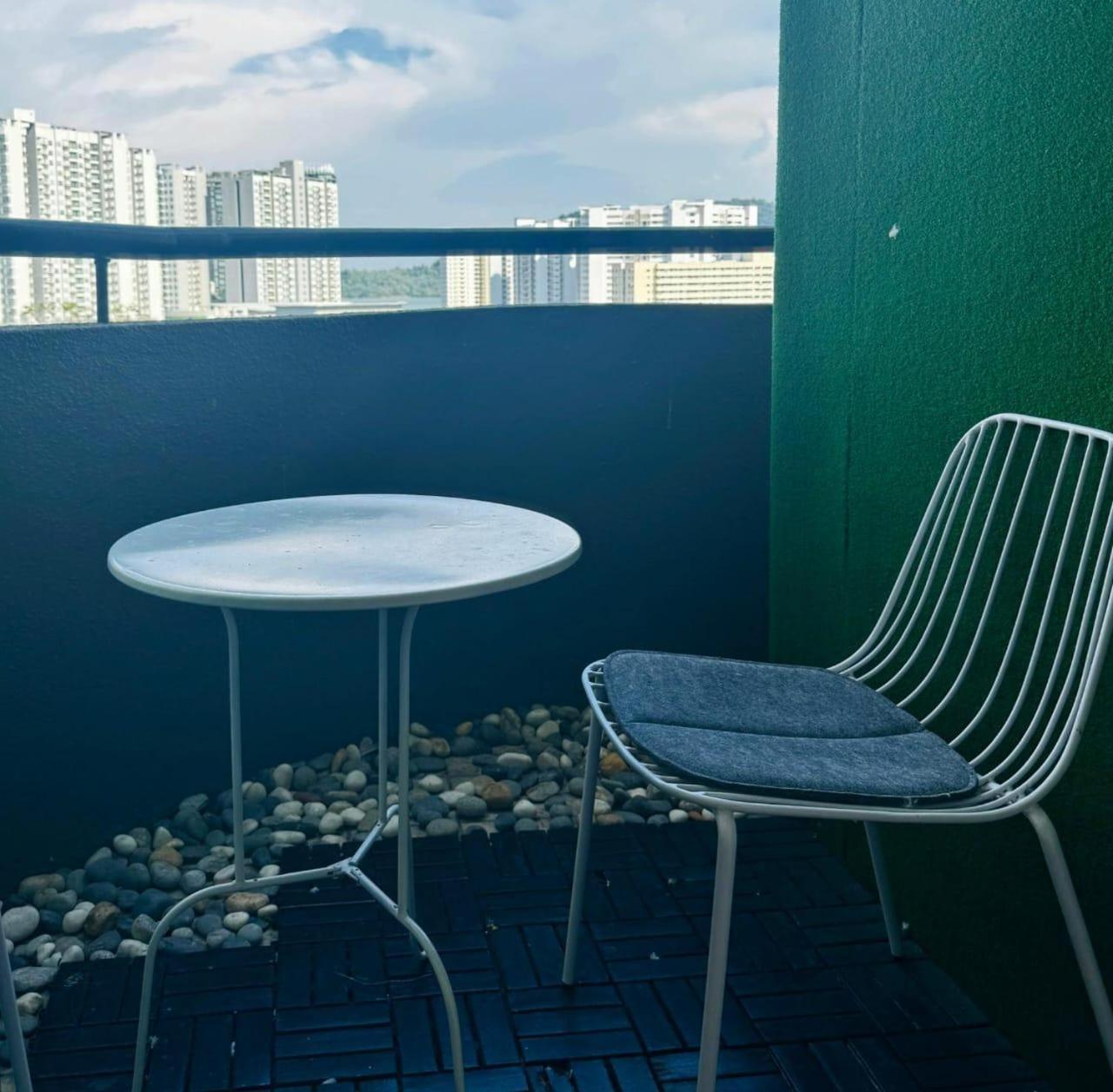 Century Bay Private Residences Sungai Dua Bukit Bagian luar foto