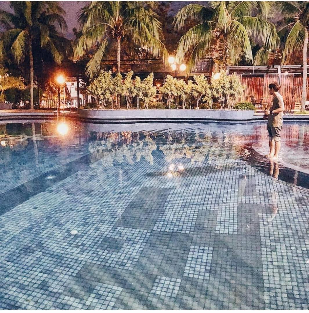 Century Bay Private Residences Sungai Dua Bukit Bagian luar foto