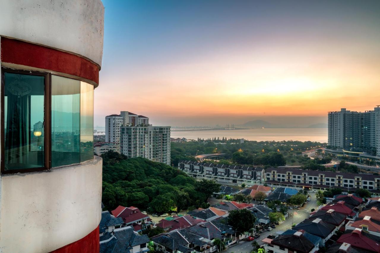 Century Bay Private Residences Sungai Dua Bukit Bagian luar foto